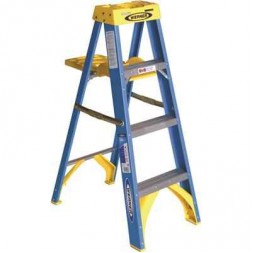 Fiberglass Step Ladder
